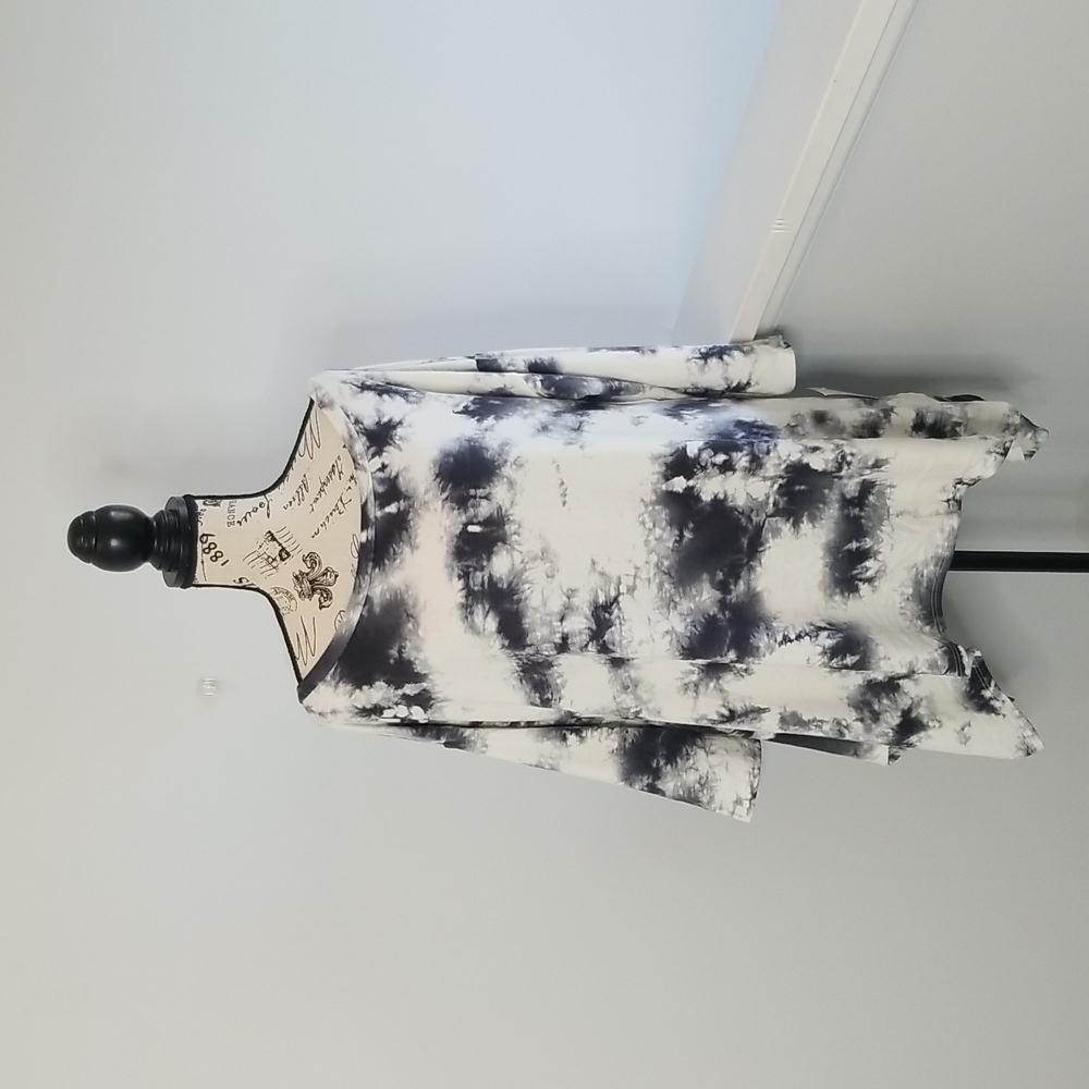 Honey me tie dye top tunic size small
